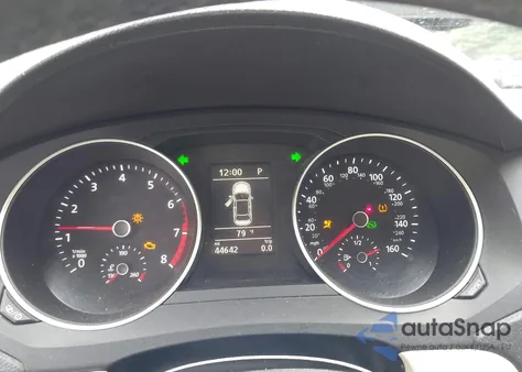 2015 Volkswagen Jetta 1.8T Se z USA, uszkodzony, nr VIN 3VWD17AJ9FM216558